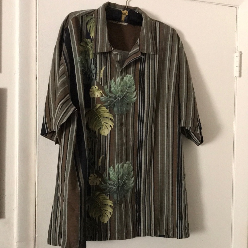 (NWOT) Tommy Bahama 100% silk shirt